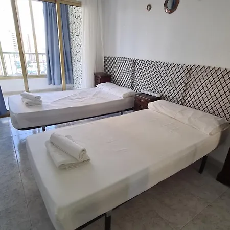 Karola 9 If Μπένιντορμ